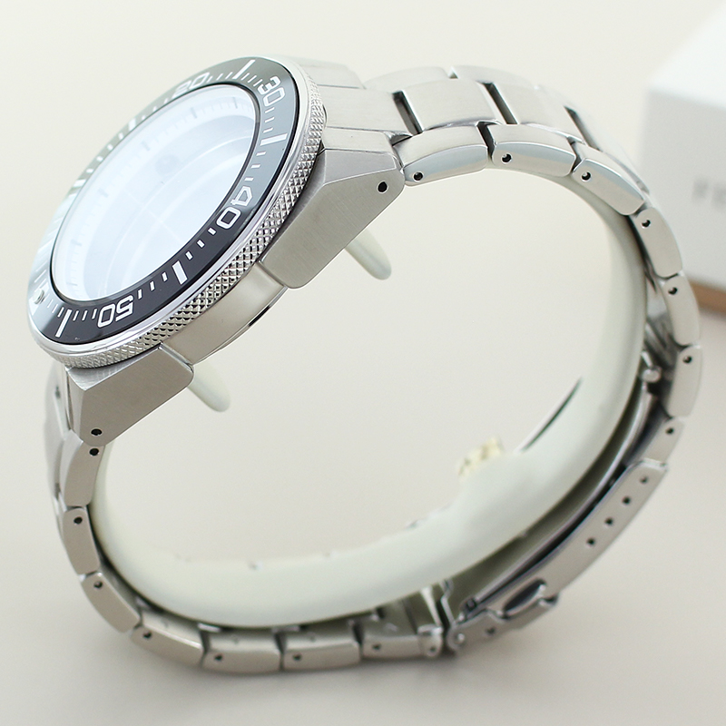 43-mm-Sport-Taucheruhrengehäus – Citizen Watch Tsuyosa Bewertung und Preis